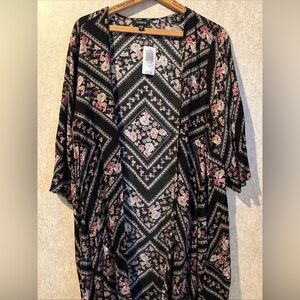 Torrid Black Floral Kimono 00 NWT